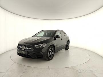 MERCEDES-BENZ GLA 200 d 4MATIC