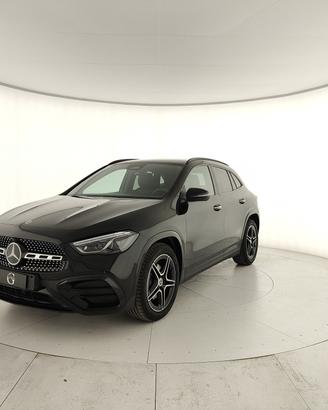 MERCEDES-BENZ GLA 200 d 4MATIC