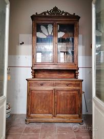 vetrina in legno d'epoca