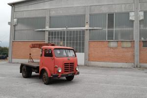 Autocarro OM TIGROTTO veicolo d'epoca