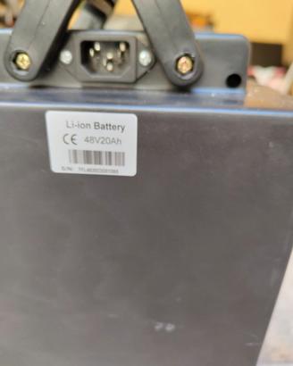 Batteria. Per Sky 2 scooter bicicletta senza targa