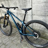 MTB Yeti Arc M Carbonio TURQ con Upgrade Premium