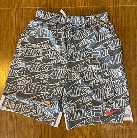 pantaloncini nike