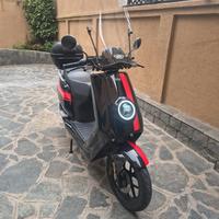 Scooter Niu NQi GTS Sport elettrico