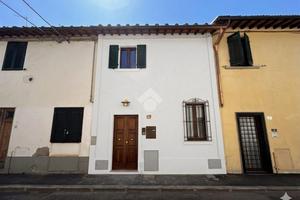 CASA INDIPENDENTE A CAMPI BISENZIO