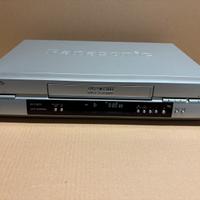 MERAVIGLIOSO VIDEOREGISTRATORE VHS PANASONIC