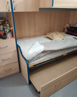 cameretta in buone condizioni 