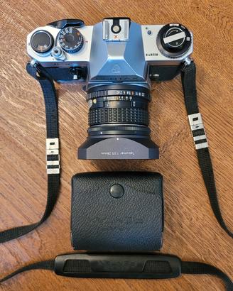 Asahi Pentax KX + 35mm F2