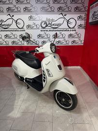 Piaggio Vespa 300 GTS