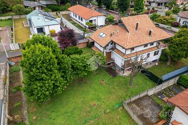 CASA SEMINDIPENDENTE A GORLA MINORE