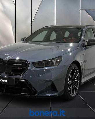 BMW M5 Touring 4.4 727cv auto