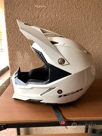 AGV ax-8