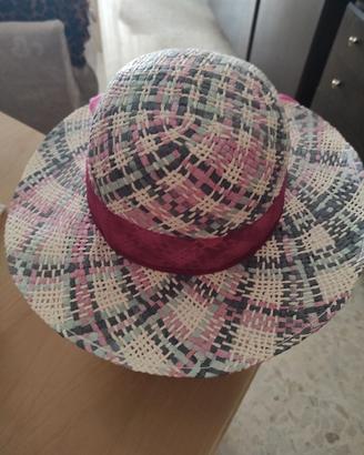 Cappello di paglia da donna