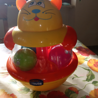 Gatto con palline
