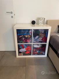 Kallax Ikea Bianco con contenitori