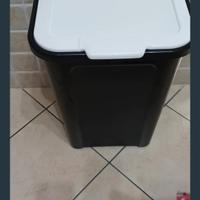 nuovissima pattumiera mai utilizzata 