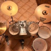 Batteria Tamburo T5 + Piatto Ride Sabian B8 20"