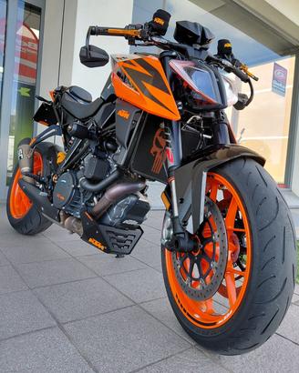 MOTO KTM 1290 SUPERDUKE R
