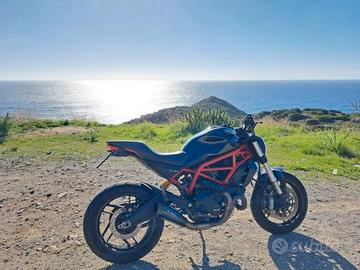 Ducati Monster 797