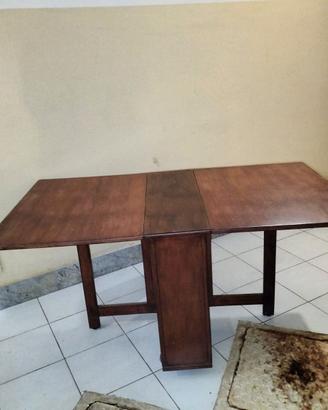 Tavolo pieghevole allungabile in legno