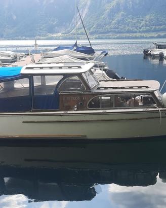 Barca d’epoca in legno 8.2m -volvo penta -10 posti