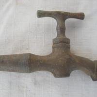 Antico rubinetto