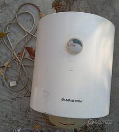 Scaldabagno Ariston