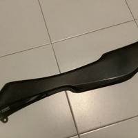 Fianchetto sottosella Kawasaki Versis