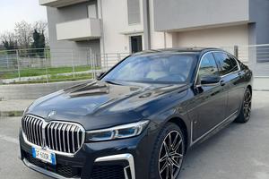 BMW 745 PLUG-IN SERIE M 