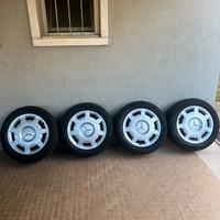 Gomme invernali 205 55 16 compreso cerchi