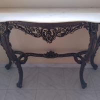 vari pezzi di arredamento 