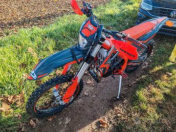 Beta Xtrainer 300 2T MY2025