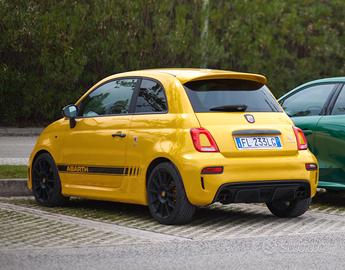 LEGGERE Abarth 595 competizione Performance