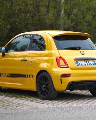 LEGGERE Abarth 595 competizione Performance