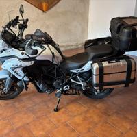 Moto Benelli TRK 502