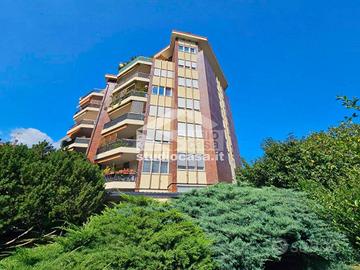 Appartamento di 115 m² con 4 locali e box auto a R