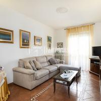 3 LOCALI CON DOPPI SERVIZI