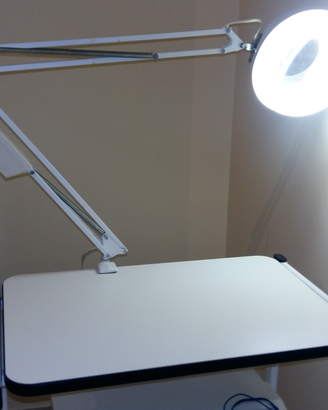 Lampada con lente a luce fredda -uso estetista