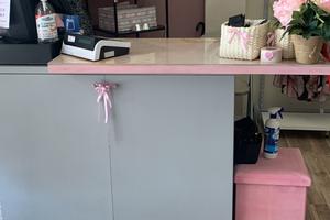 Arredamento negozio abbigliamento e accessori