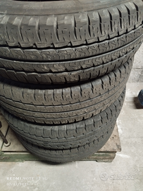 Gomme per furgone 12 tele 215/70R15CP