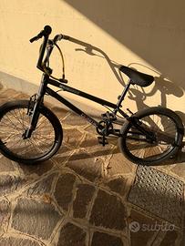 Bicicletta bici bmx