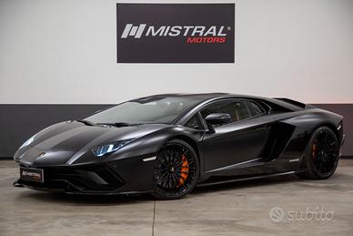 Lamborghini Aventador S 6.5 V12