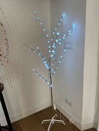 albero natale luci fredde fiori stilizzato ferro