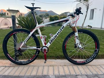 Mtb 26” in carbonio ruote tubles cambio 1/11 peso