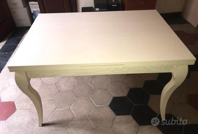 Tavolo in legno massello Hartè nuovo mai usato