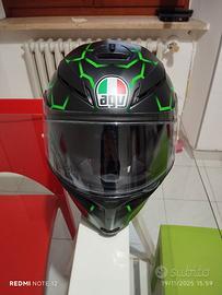 Casco e abbigliamento moto