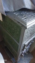 stufa antica in ceramica e ghisa 