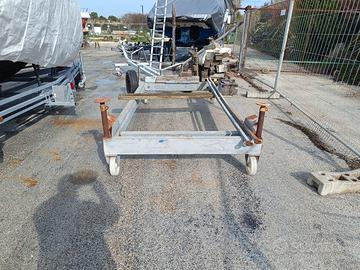3 carrelli per barche da stazionamento
