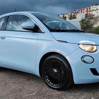 Fiat 500 500e Berlina 42 kWh La Prima