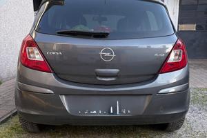 Opel Corsa immatricolata ottobre 2010
